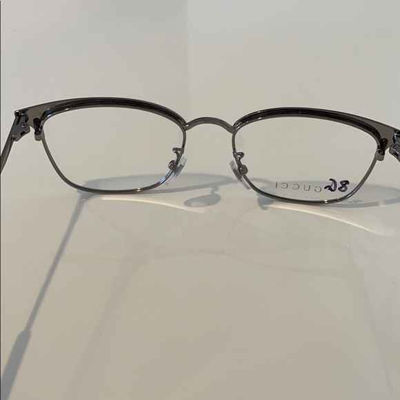 Gucci Eyeglasses - Picture 6 of 7